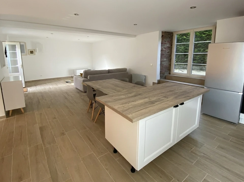 Mezzanine lumineuse en duplex, vue plongeante